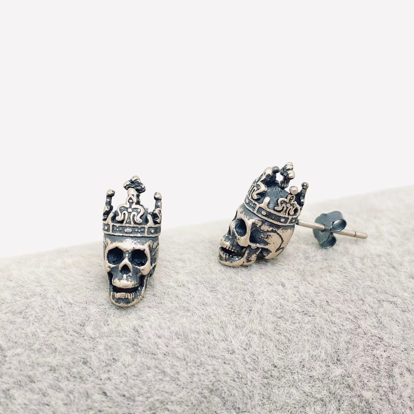 Skull Crown Stud Earrings